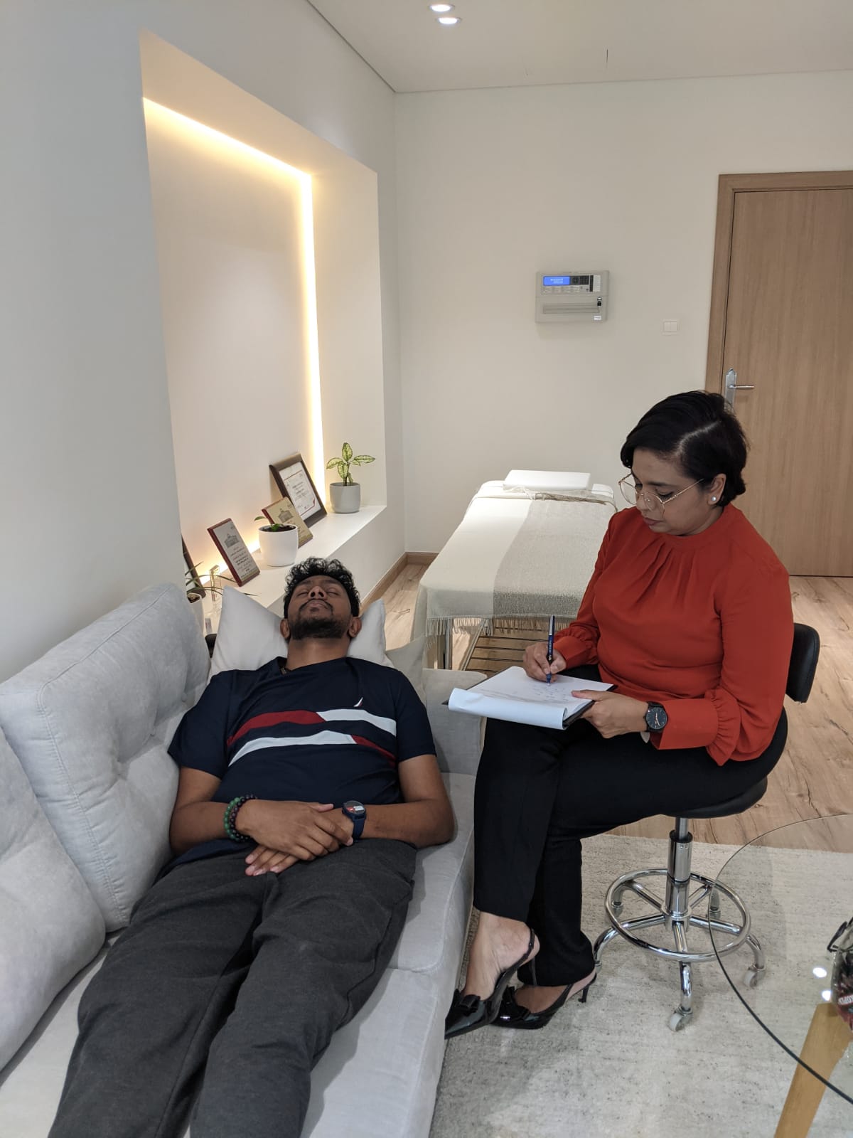 service_hypnotherapy.jpeg